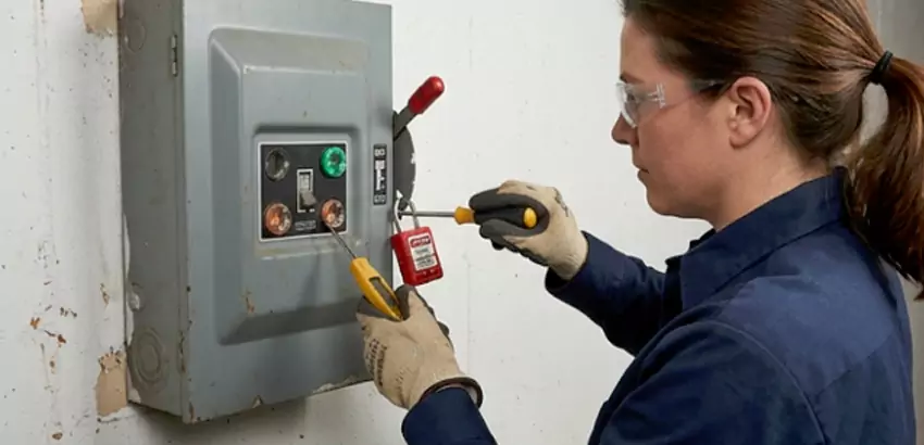 Ceiling Electrical Box Replacement in Lithia